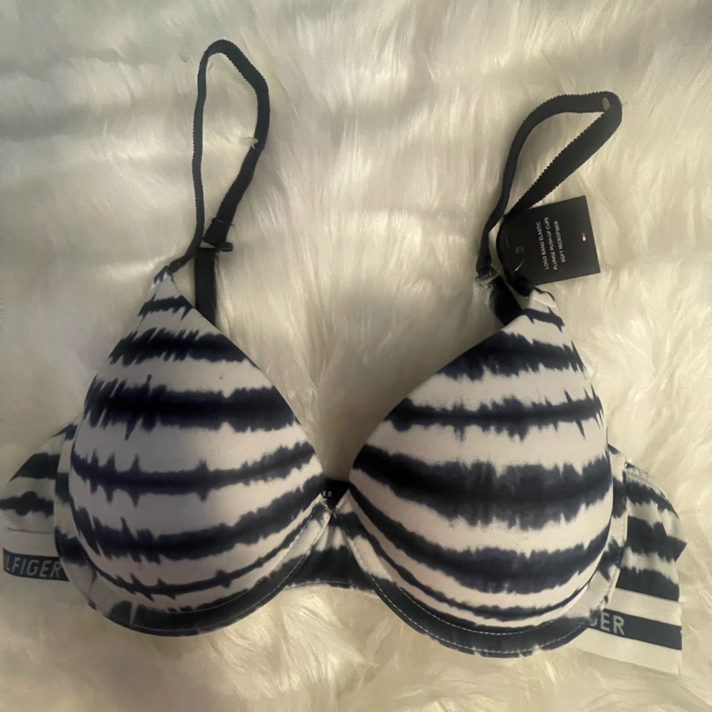 Tommy Hilfiger push bra 34B